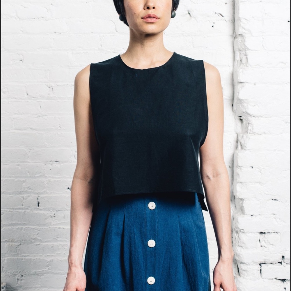 Ozma Black crop apron tank Top
